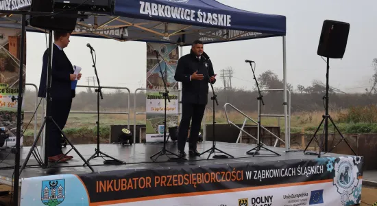 e8928e9edfae9fd12bc6ecc0c6048931