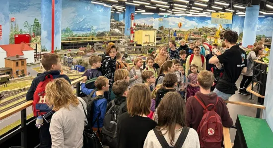 ee0d2d80b3ccd1a2764f8958568372c8