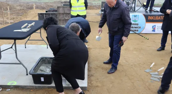 f3667f796dea344b8b1ca7f3bd7b7eb4