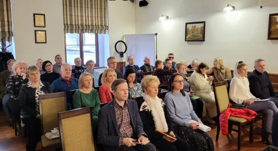 f4c12bd1838dcf19870fafb5851f46c7