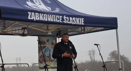 f8cb75980504c16c2d2a49466538419a