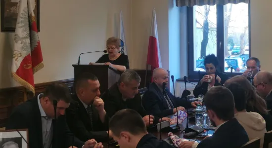 fcdbdc50d8d174eae799936e2b43d20b