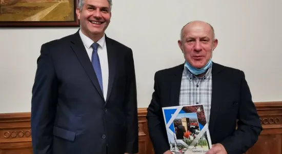 246130855 1185735845252726 7204098374947451975 