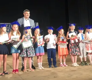 64639952 443934953099715 1176778209690124288 