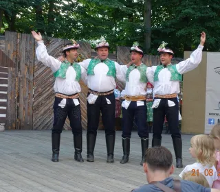 11d1f5714128b1a70c75b6ea94b85e08