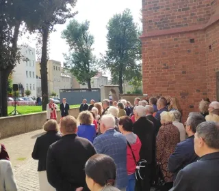 135600d06e699099ec722adea5ea8ab7