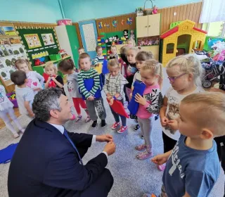 71512167 2603372313056606 910046618756055040 