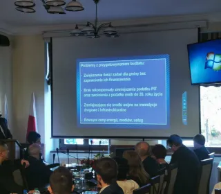 1db8bf00eadd79bf7f0091c1d83d9c20