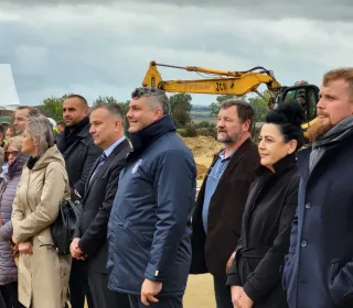 22b52b5342f383b67559aa4ba52d5621