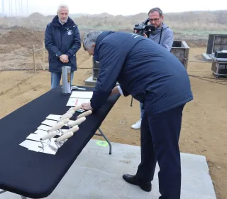 246324ade5033d4f33a616e42c6f09e7