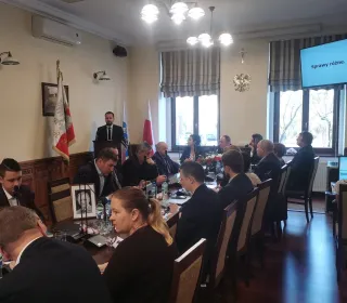 2552b23bf5f341ffca8d31c7417bc6bf