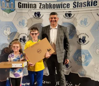 27d22bd68af4324e0ff338c5717c09b8