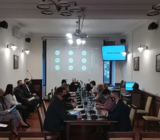 2d42f06489f51468d96810d75bb6de43