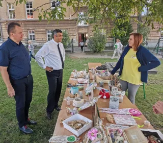 70384690 379548512723842 883699519835865088 