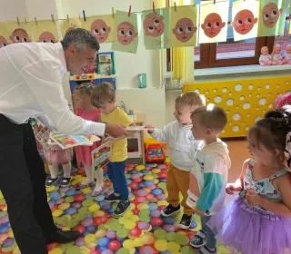 382246148 187347951048857 4066794381553144564 