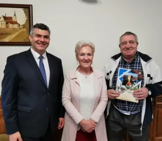 246631440 657811045201828 3557043528943041508 