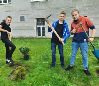 455f16e698de70b93f8f04c45d7f135a