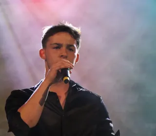 4876d71a4cb851398a951e11330fe74e