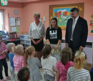 72360433 2617184175008753 4327950578954010624 