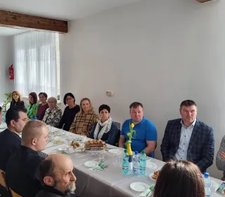 331445026 159092809952505 4647041945253431146 