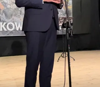 417650800 420581566982896 6089611159943273452 