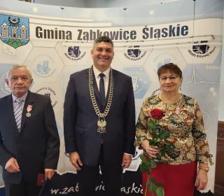 4c7c65781ee4459b3494662f2e1e712f