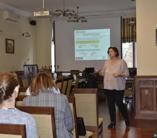 4d1d996477d2c844b82aa1095fac19bc