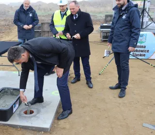 53a05a640874bf241e54f713cecb33ee