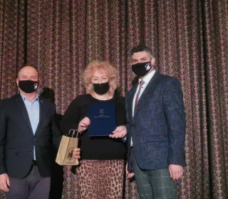 5c9e9548c4fb7140352614cb44ae49d7