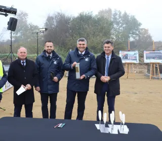 5e2e39a1b751bb1d7f46844aa49052cc