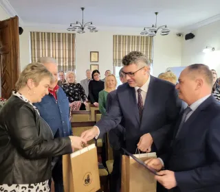 62a36b8e7720b71befabc7180064c413