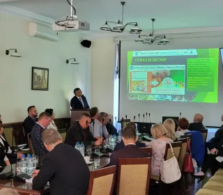 798d659dd546bc4a9cfa34540d6aa53e