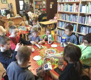 8d40a98b2bef81d455efea4a1a0d6b57