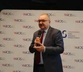 99cd2bc87430ed8cc0ee0f3c8b00fb4d