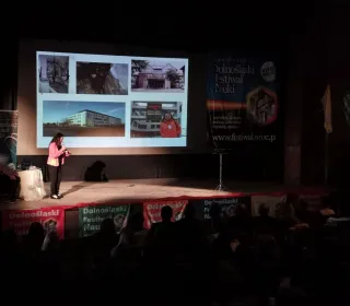 9b77f8a4178d96e8f7d82650df22e19a