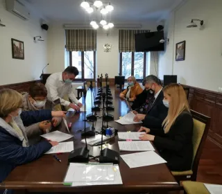 a1406bab564a83fab2e05ecd8877e999