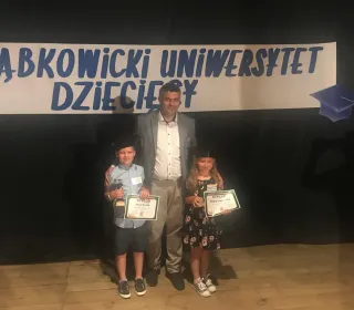 64275125 2207658629352344 1629144815507603456 