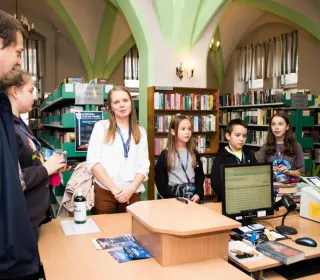 a71fca1d1e1b5e4b43176d950f825bbc