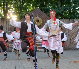 ae5cb22b07943a3f17382b828e21d82e