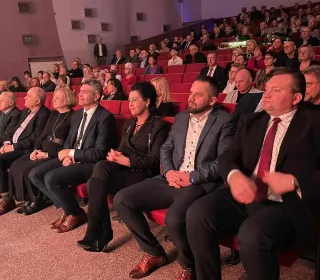 417026219 344601678343865 7133705532486331202 