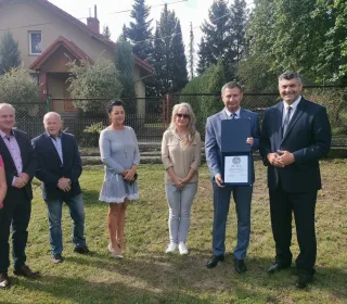 70798618 2509798109080592 3890866974309220352 