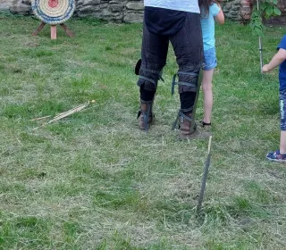 351276885 918931505867833 6968473966837808388 