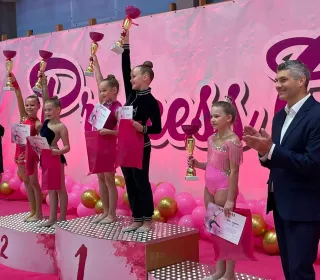 386863933 208913872228147 2756527226955433331 