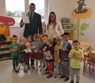 72279245 2615323831861454 6088293335250763776 