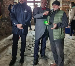 bdf15e3ef29230abbb2fba3c32bf1d2d