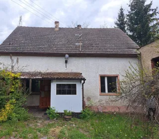 cfe8e8b128503b7325ca276677742061