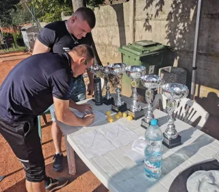 70427090 2276719055770595 4852351152194322432 