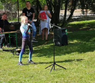 70292316 2353808378222160 8936134158925692928 