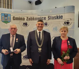 d0512c0fe2ba45b41f5bf45333cb7ed5