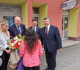 d267d5fe7f2b8951d37a0b1e9de7d904